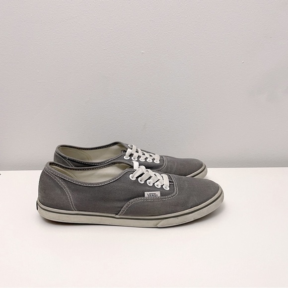 Vans Off The Wall Classic Canvas Sneakers | Grey | Size 8.5 - Picture 1 of 9